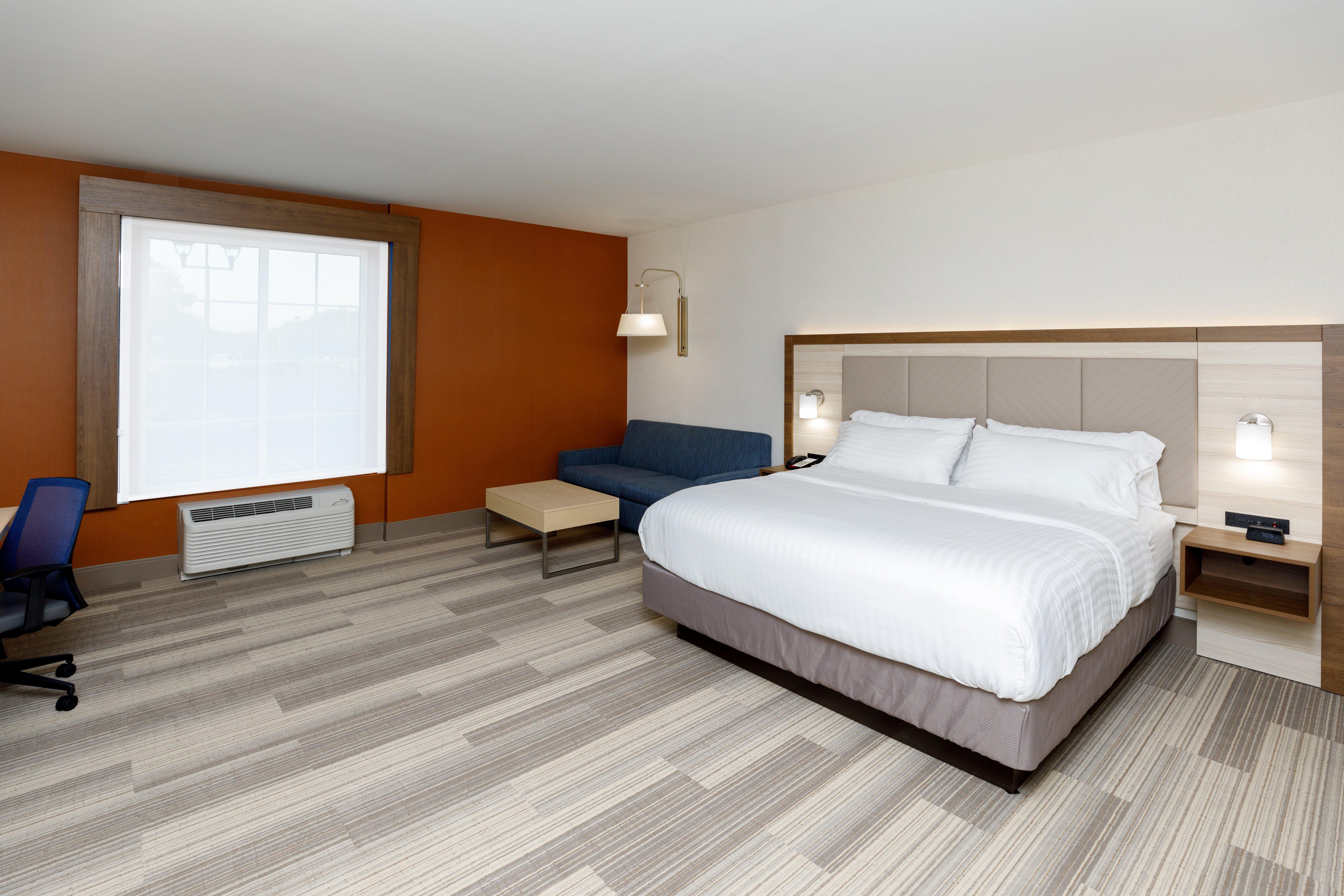 Holiday Inn Express & Suites - Sturbridge By Ihg Extérieur photo