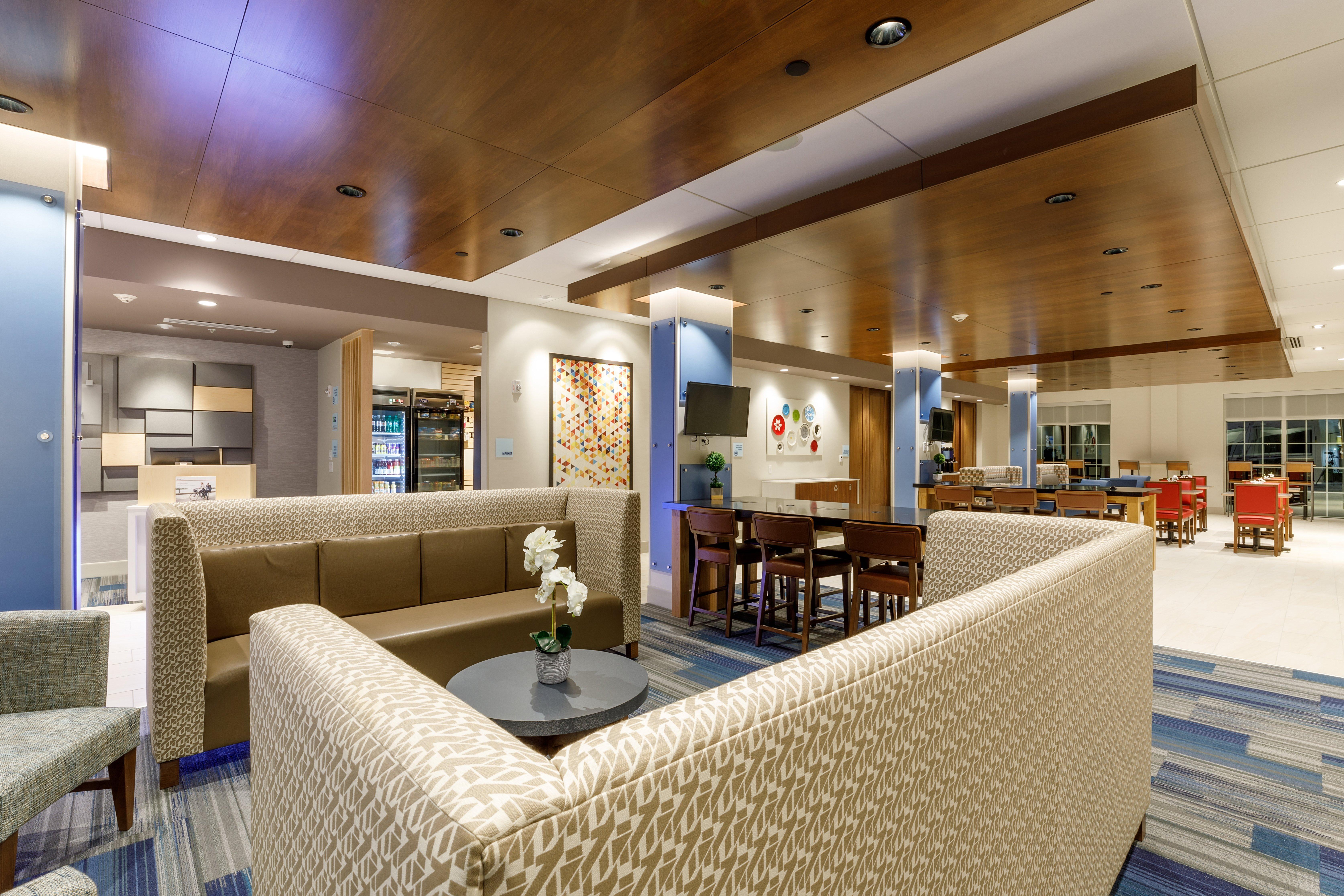 Holiday Inn Express & Suites - Sturbridge By Ihg Extérieur photo