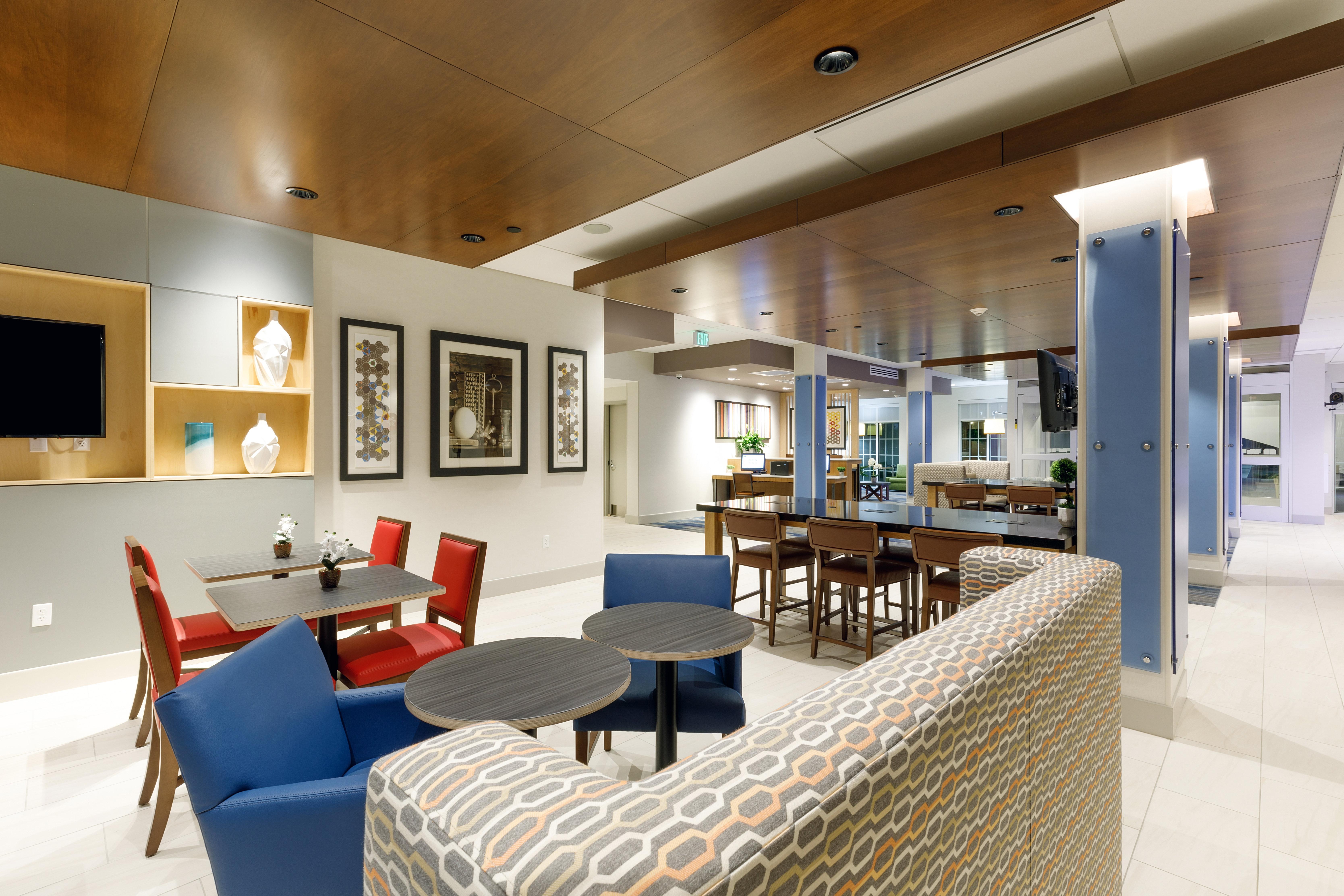 Holiday Inn Express & Suites - Sturbridge By Ihg Extérieur photo