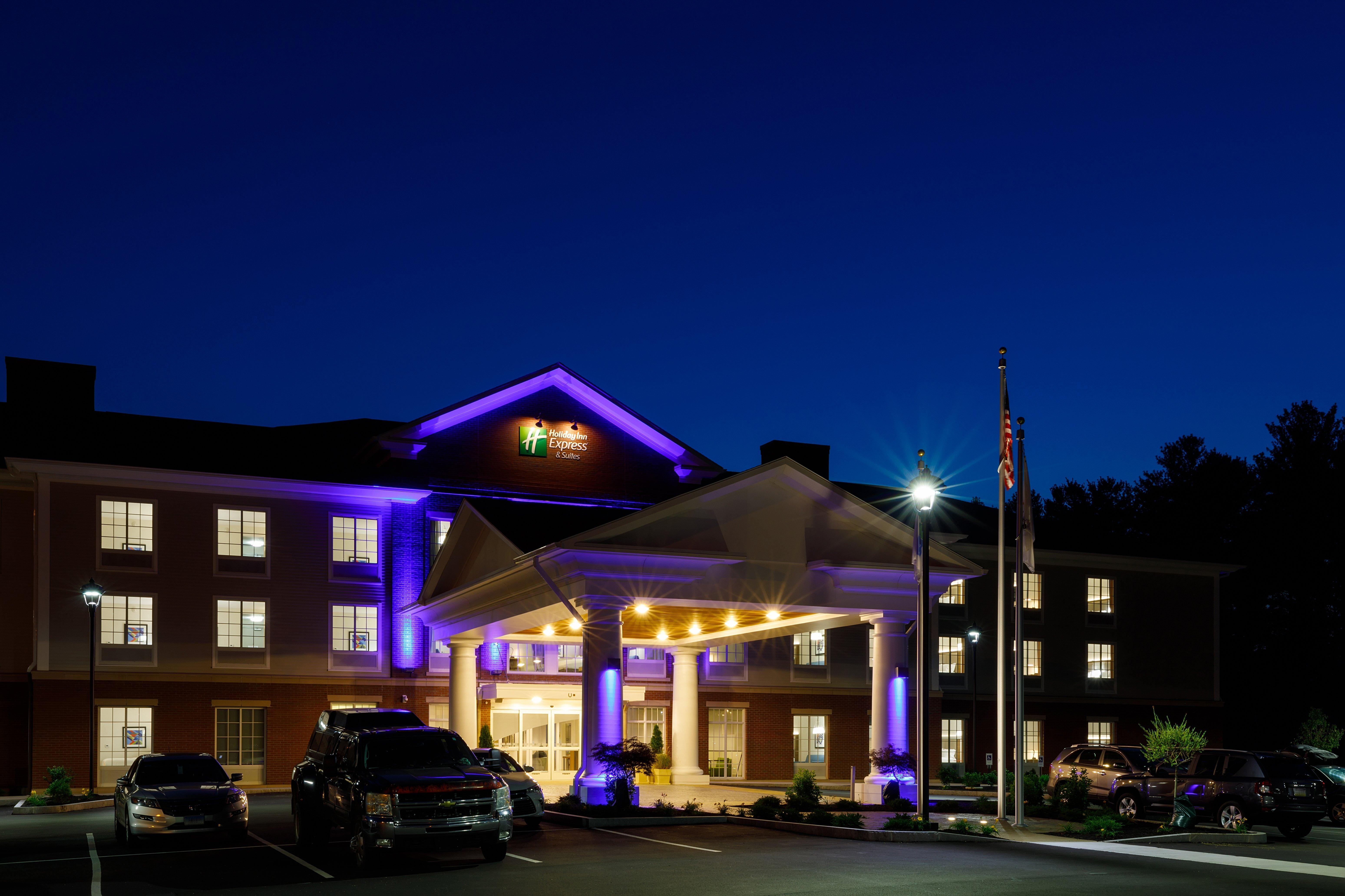 Holiday Inn Express & Suites - Sturbridge By Ihg Extérieur photo