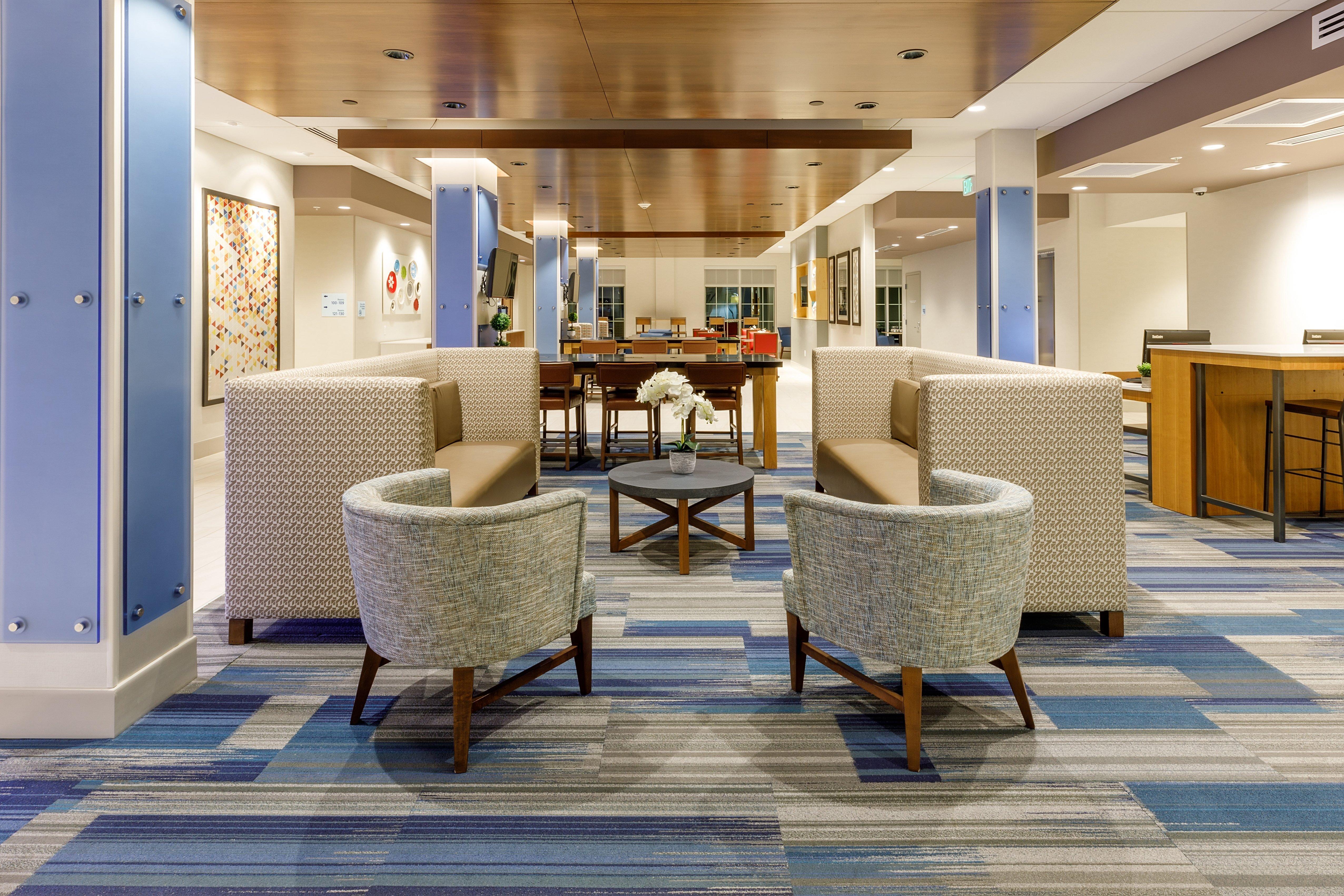 Holiday Inn Express & Suites - Sturbridge By Ihg Extérieur photo