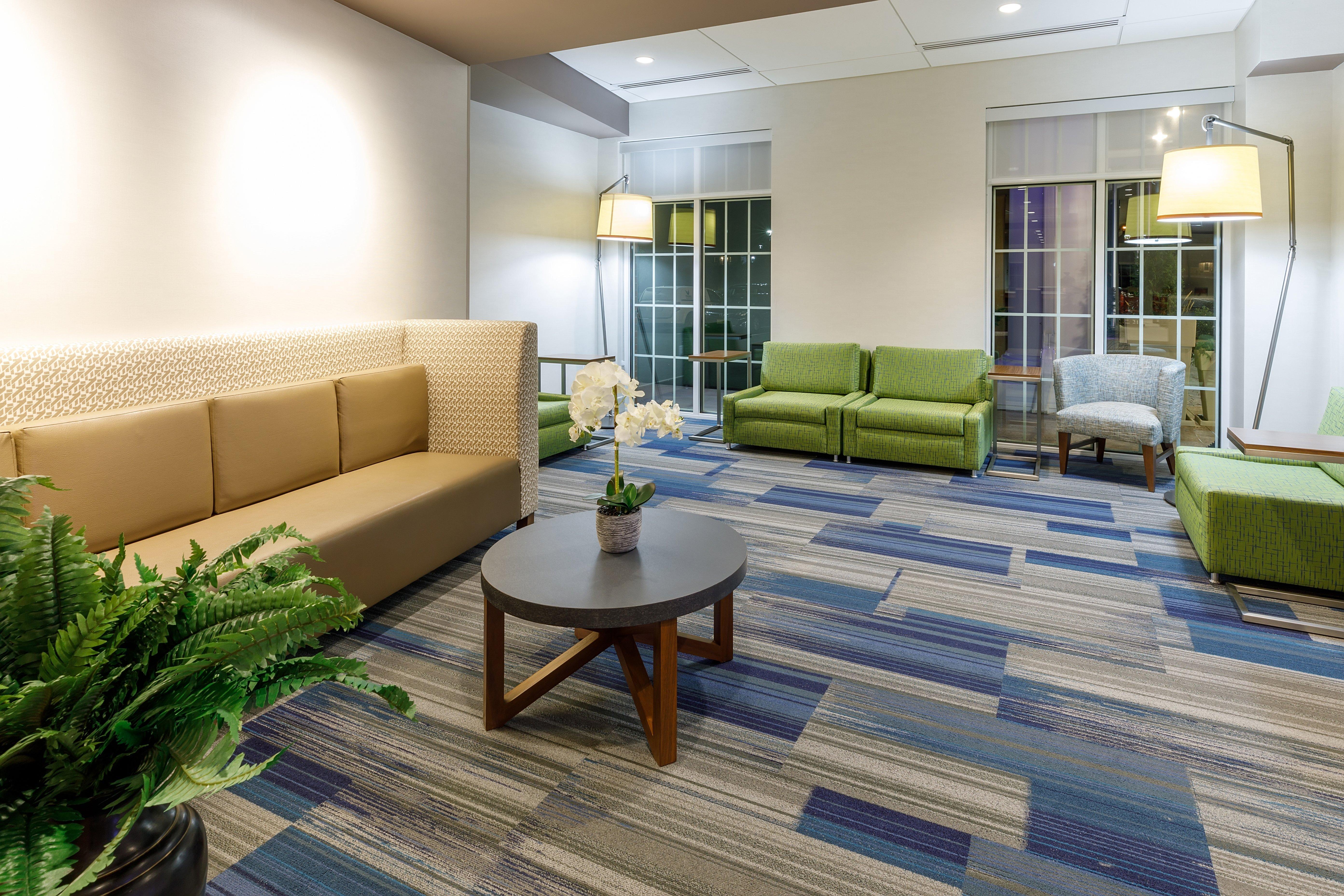 Holiday Inn Express & Suites - Sturbridge By Ihg Extérieur photo