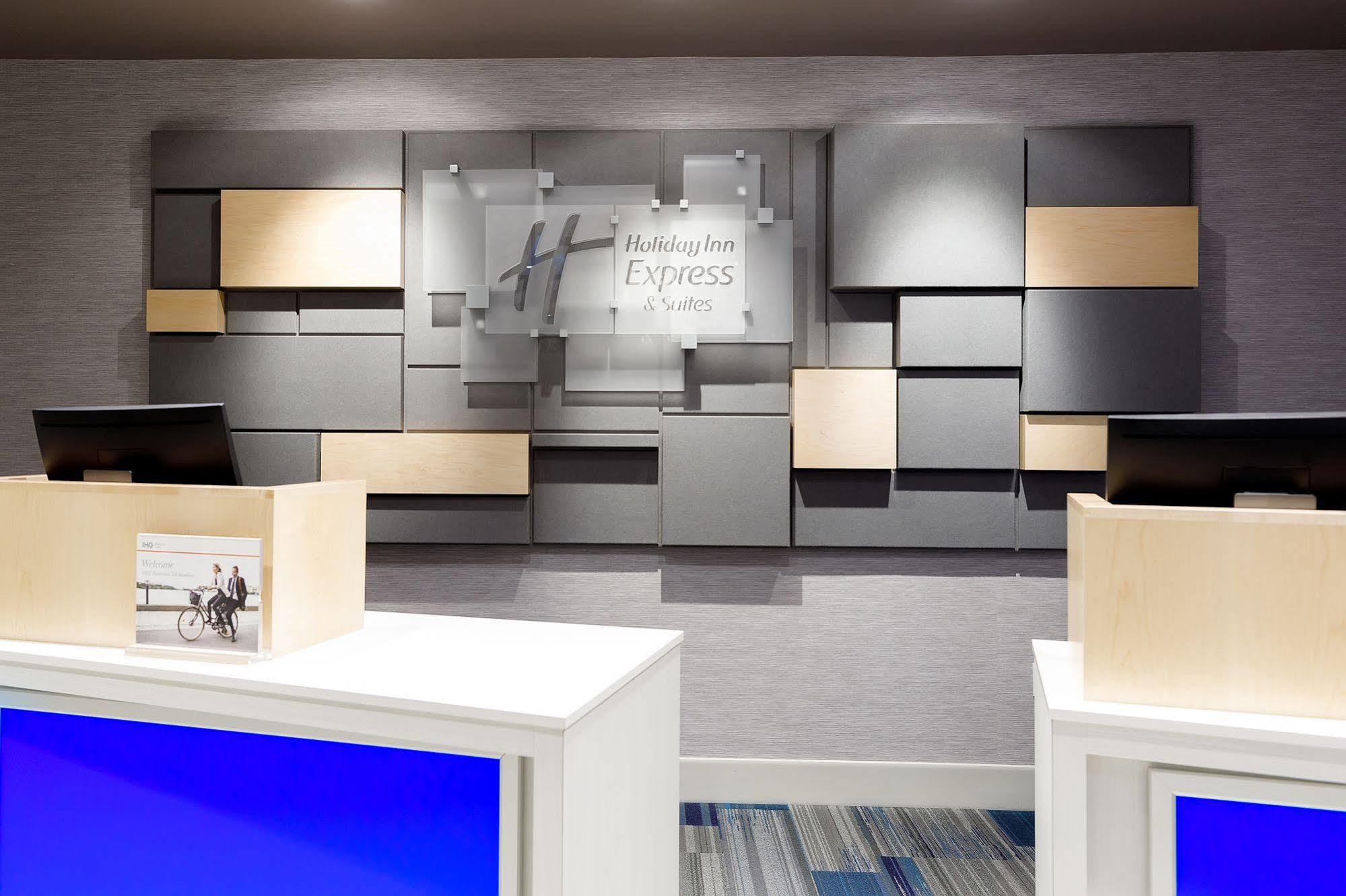 Holiday Inn Express & Suites - Sturbridge By Ihg Extérieur photo